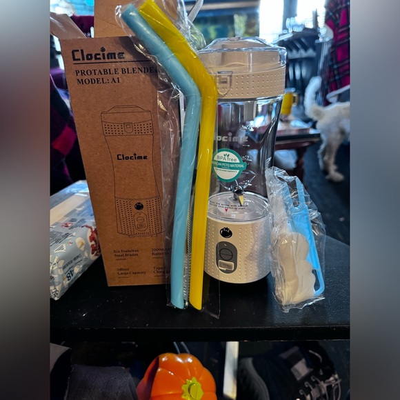 Clocime Portable Blender Model: A1 - Picture 1 of 4
